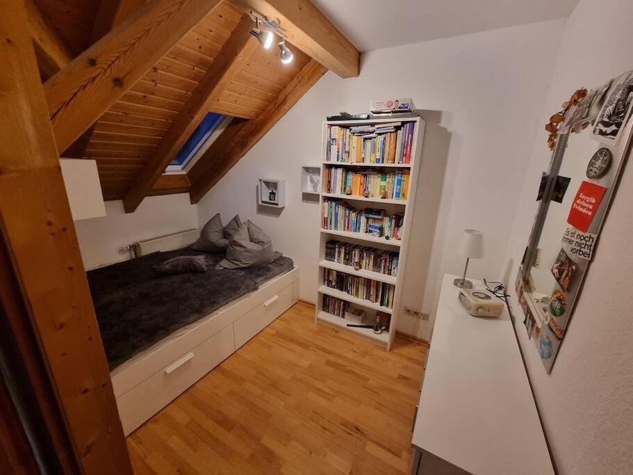Gemuetliche Dachgeschosswohnung Erfurt Exterior photo